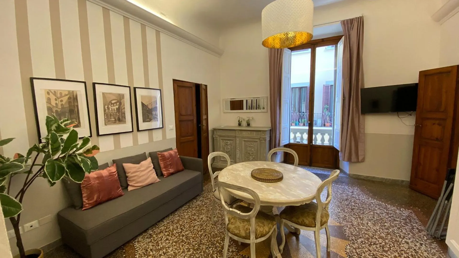 Proconsolo 9S Apartment Florence