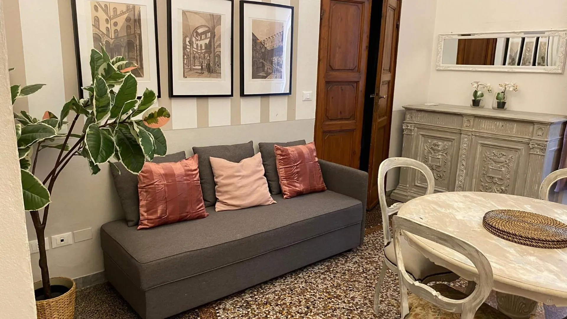 Proconsolo 9S Apartment Florence