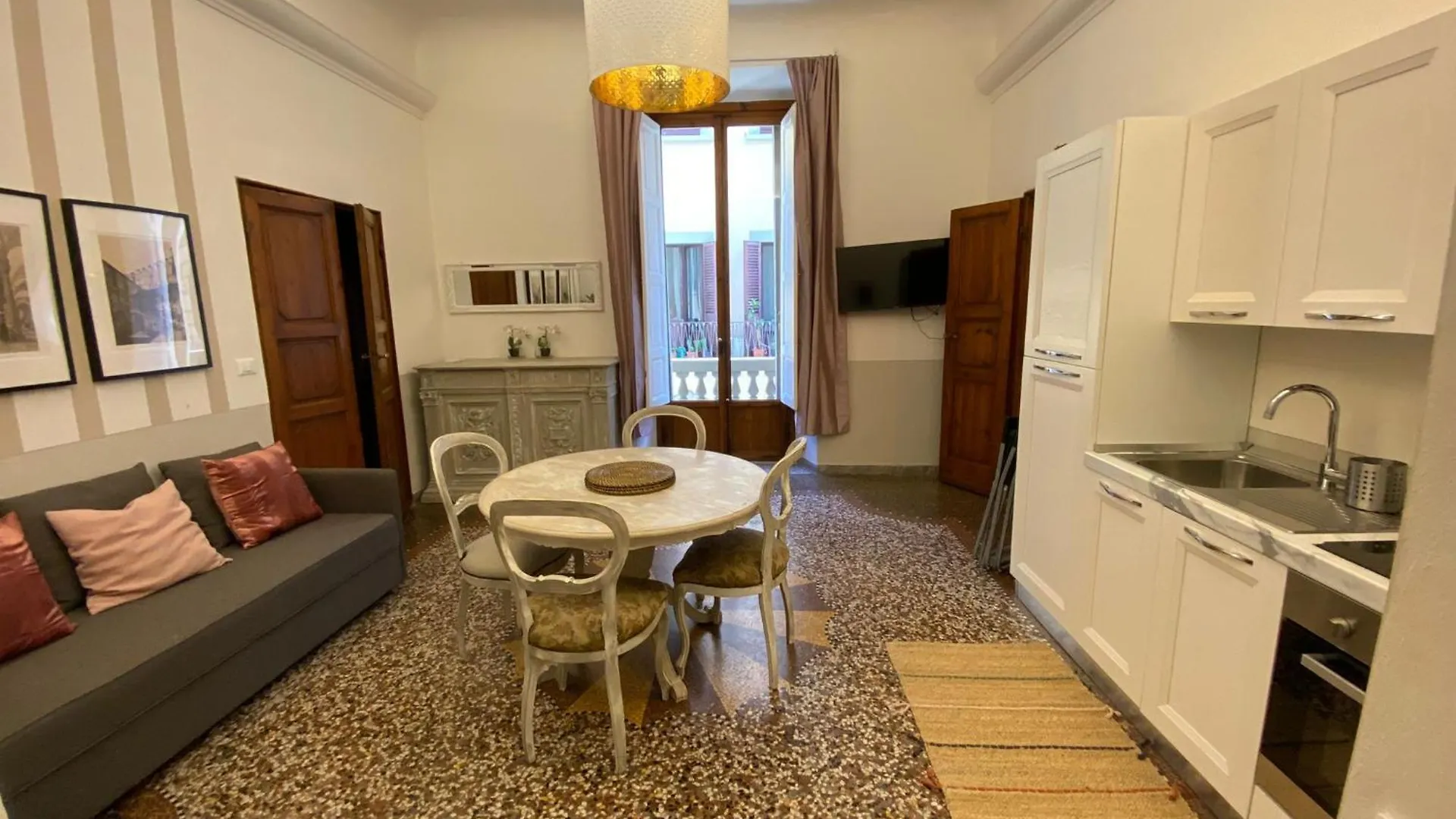 Proconsolo 9S Apartment Florence